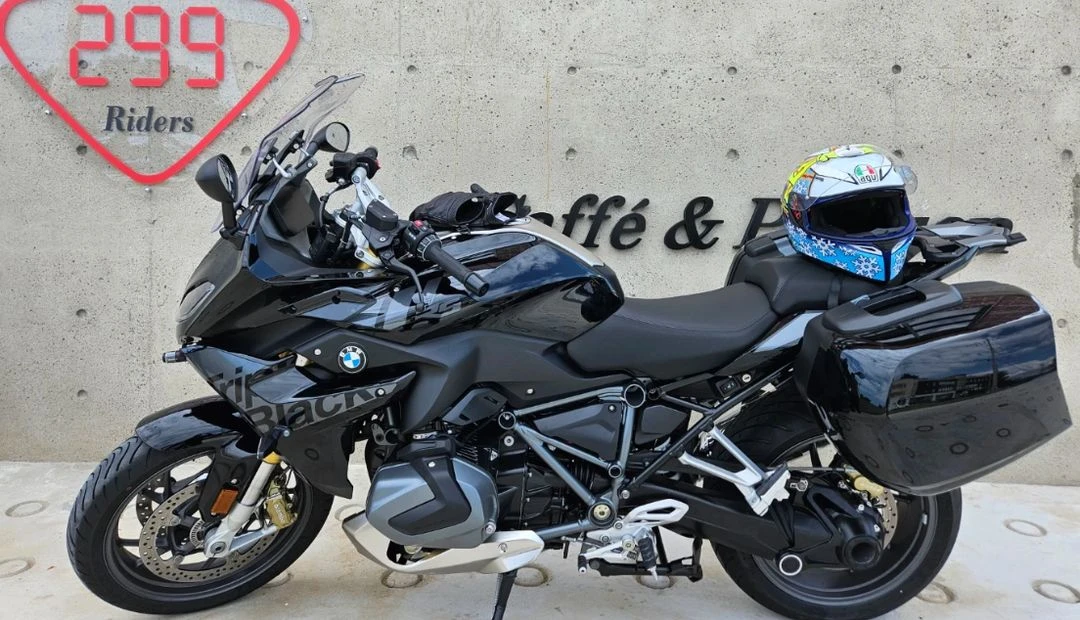 2023 BMW R1250RS 블랙 오토바이 이미지
