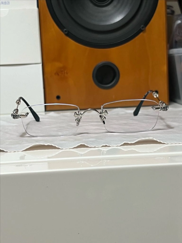 크롬하츠 필스3 샤이닝실버 이미지
