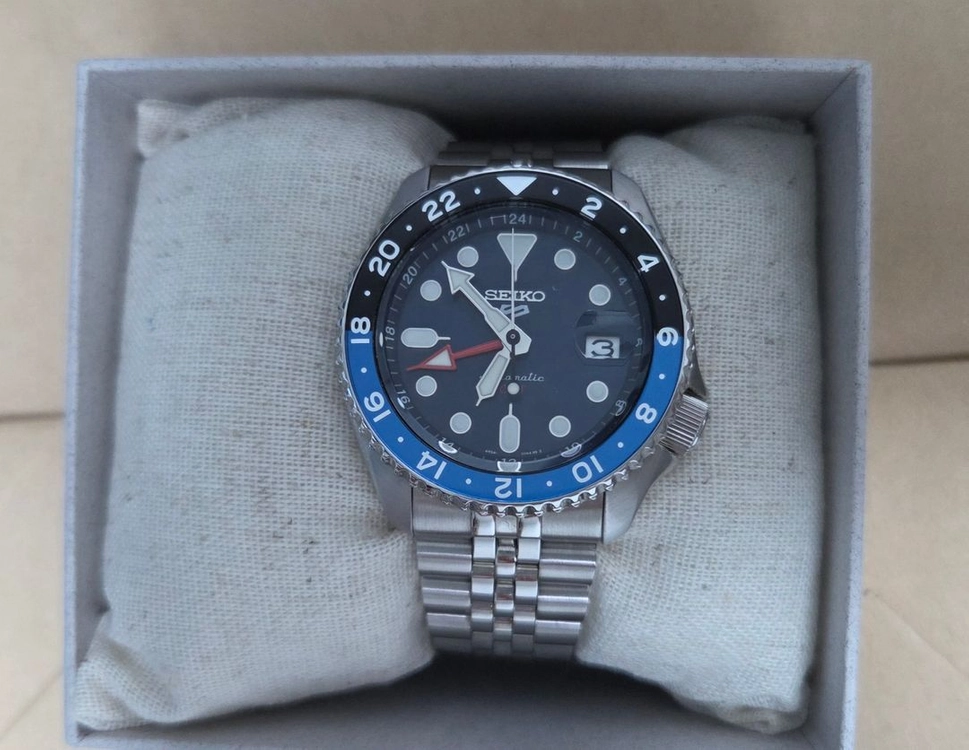 세이코 SSK003K1 gmt 배트맨 이미지