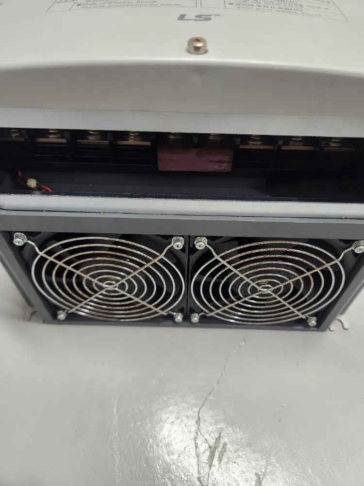LS산전 인버터 SV300iP5A-4NO 이미지