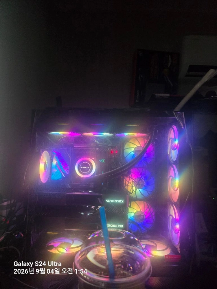 9950x3d x870e extreme ai top 5080fe 96gb 1650w 이미지
