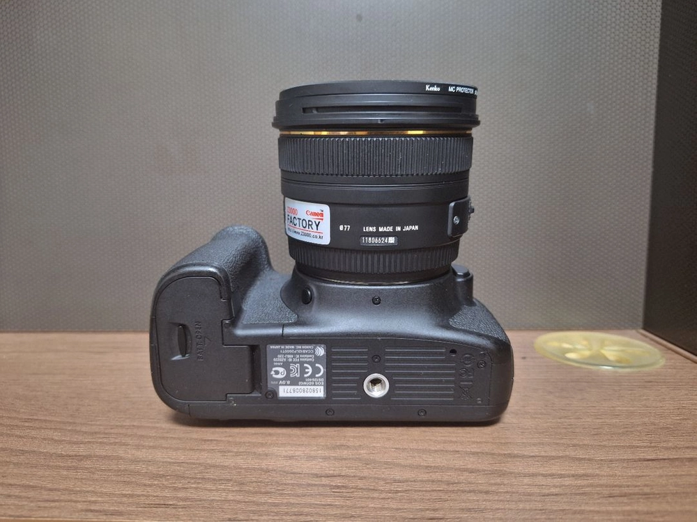 캐논 EOS 6D 카메라 시그마 50mm f1.4 렌즈 포함 이미지