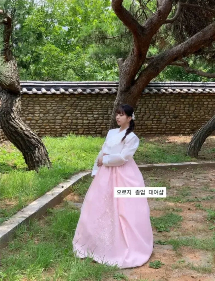 [대여] 고퀄리티 한복 대여 | 졸업컨셉 졸사 대여 돌잔치 결혼식 2부 추석 행사 혼주한복 대여 이미지