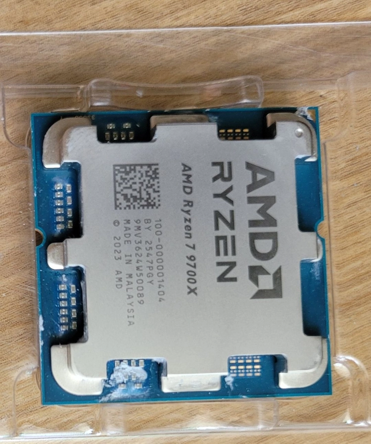 AMD Ryzen 7 9700X 프로세서(CPU), 2주 사용 이미지