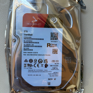 미개봉 씨게이트 아이언울프 8TB NAS HDD 이미지