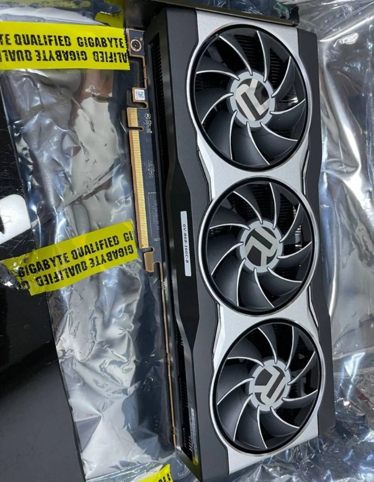 기가바이트 라데온 RX6800 그래픽카드 - 안심되는 중고거래