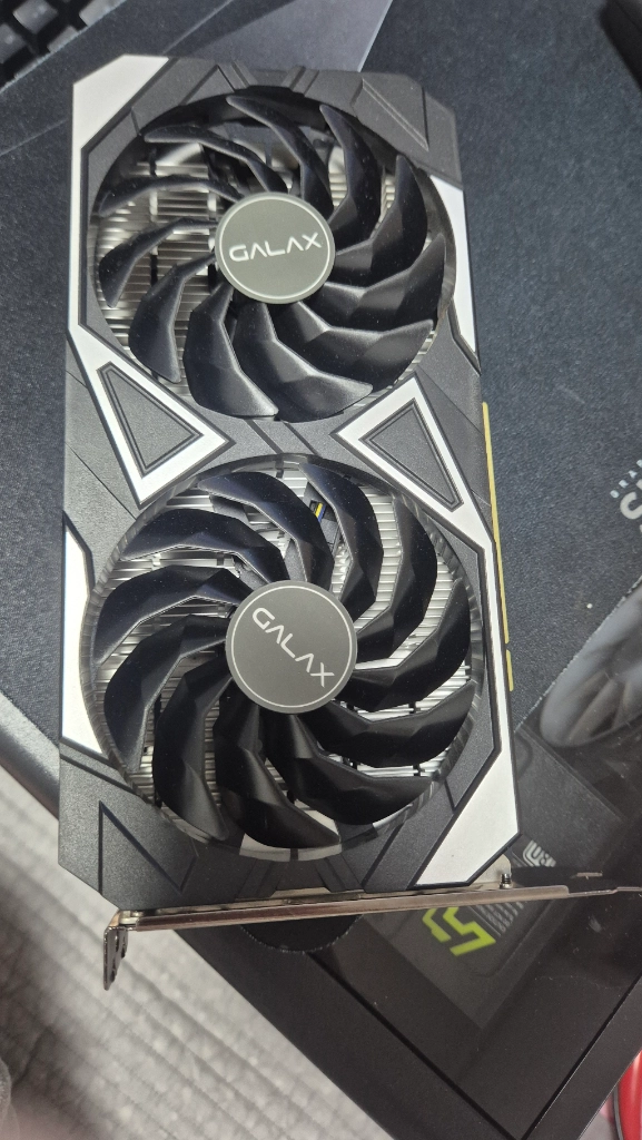 갤럭시 지포스 RTX3050 무전원 - 안심되는 중고거래