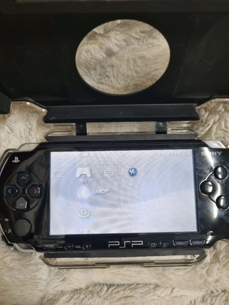 소니 psp 1000 레트로 게임기 이미지