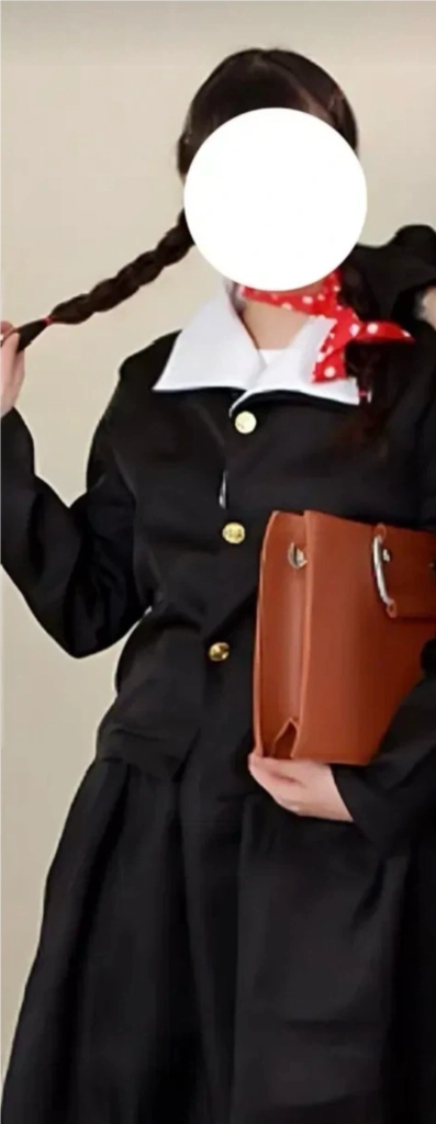 옛날 교복 대여 +검정 고무신,모자,명찰,빨간 머리띠,완장/졸업사진 이미지