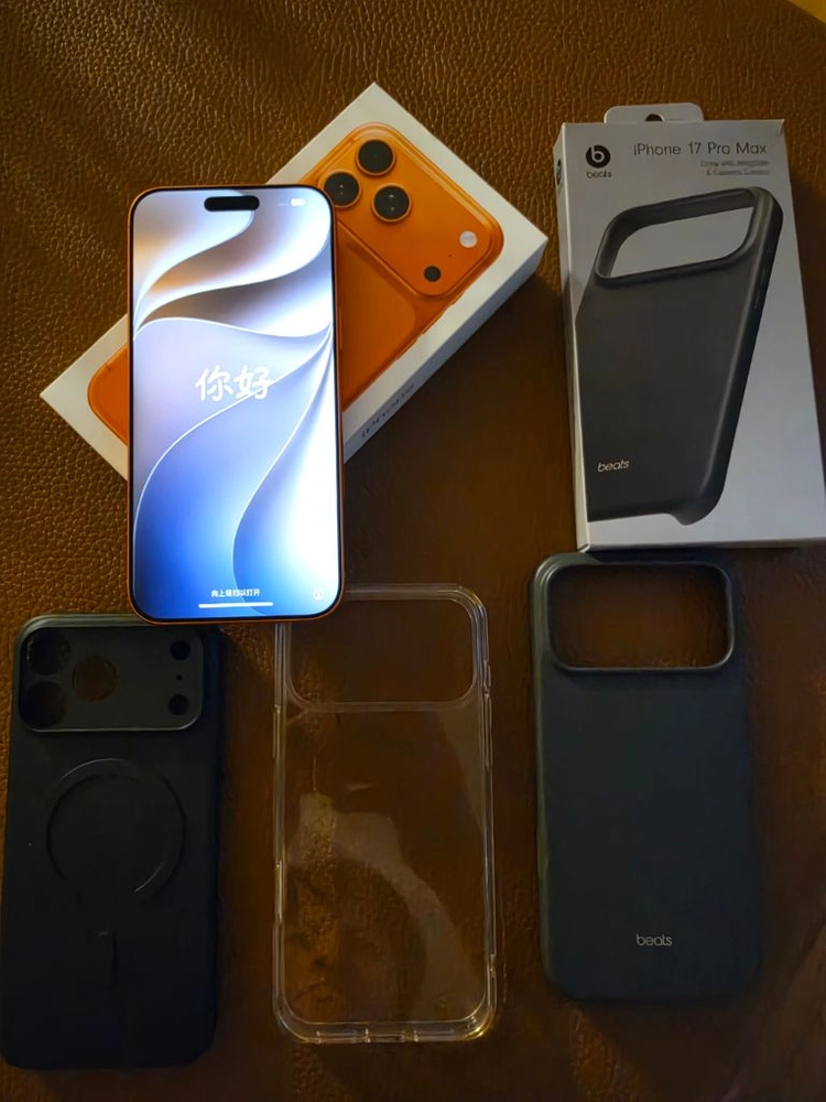 새 상품 컨디션의 아이폰 17 Pro Max 코스믹 오렌지 색상 이미지