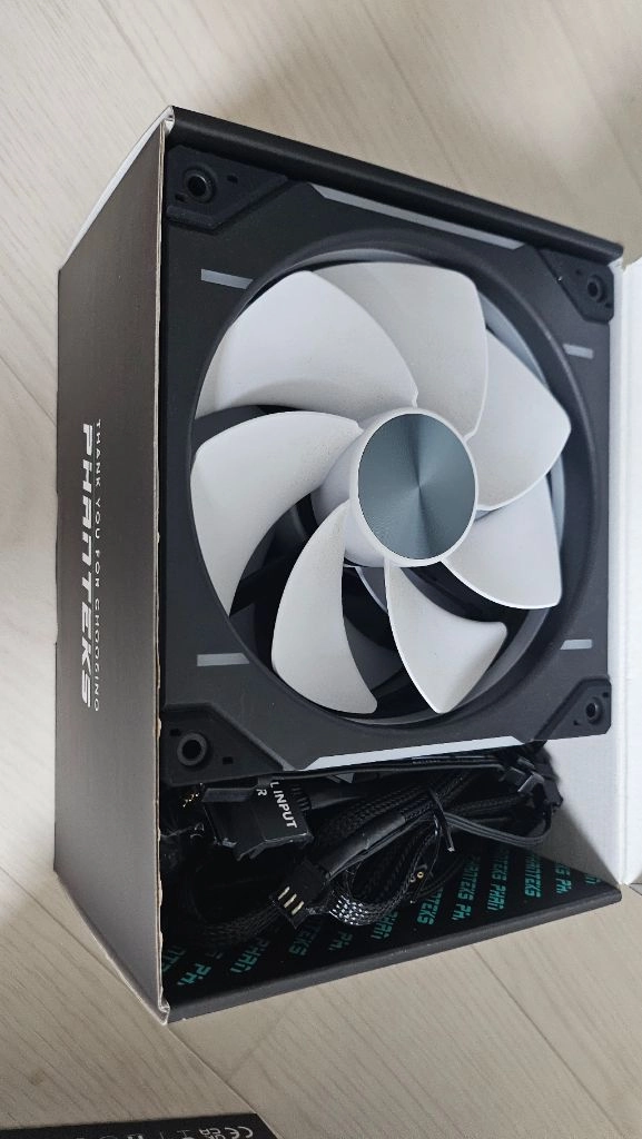 phanteks d30-140 정방향3+1 역방향3+1 - 안심되는 중고거래