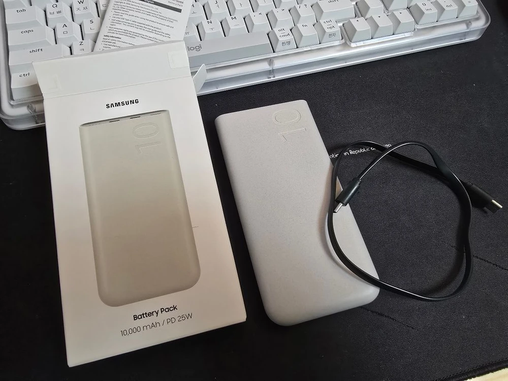 삼성전자 25W 초고속충전 PD 보조 배터리팩 10000mAh EB-P3401 판매합니다 이미지