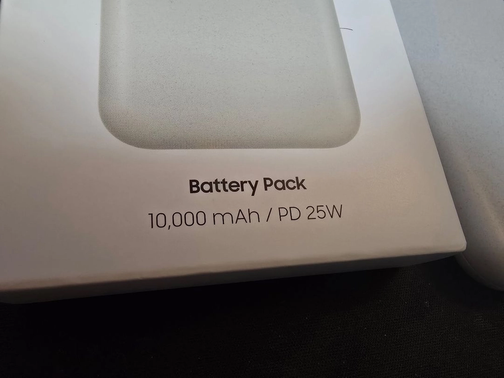 삼성전자 25W 초고속충전 PD 보조 배터리팩 10000mAh EB-P3401 판매합니다 이미지
