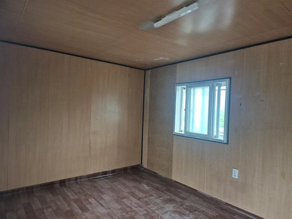 중고컨테이너 3m x 9m 숙소용 이미지