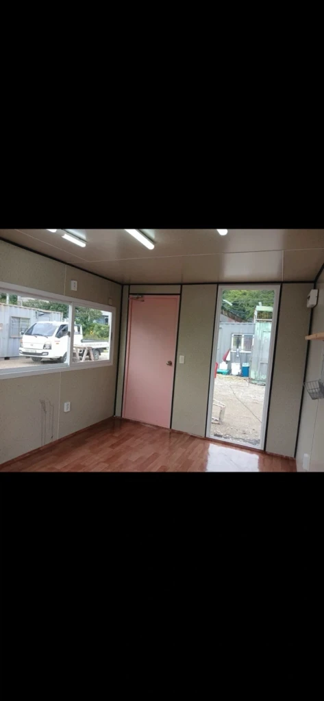 깨끗한 핑크 3x4 중고컨테이너 이미지