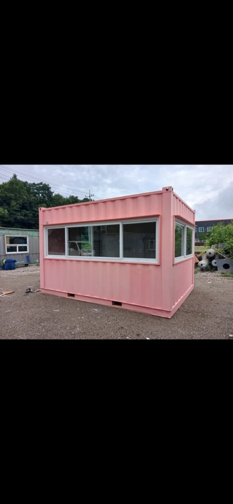 깨끗한 핑크 3x4 중고컨테이너 이미지