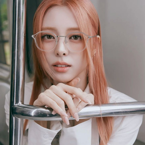 [유나(ITZY) 착용]뷰맵 안경 FLASH_풀티타늄 콤비 폴리곤 클리어실버 이미지