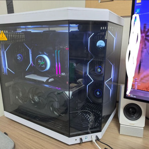 9800x3d, rtx5080, 리안리, HYTE Y70 이미지