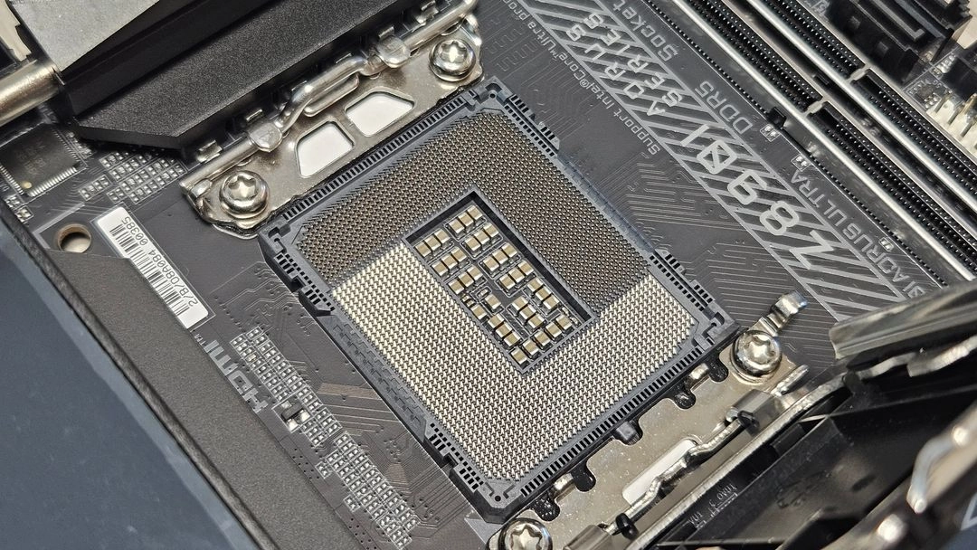GIGABYTE Z890I AORUS ULTRA 메인보드 이미지