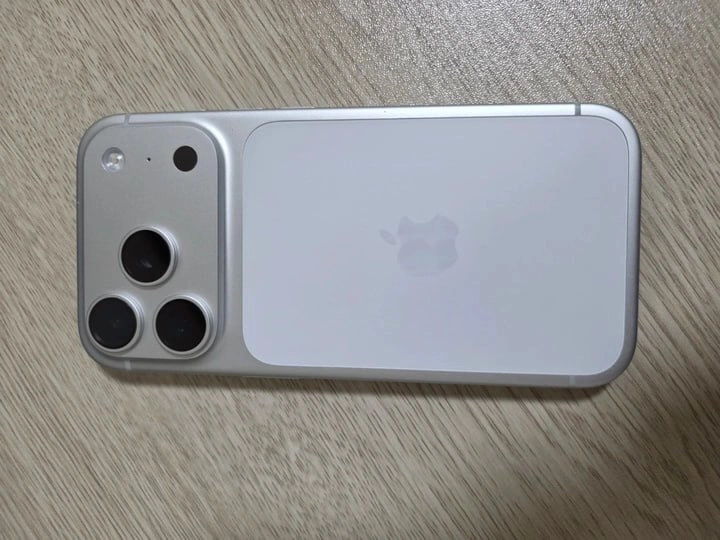 아이폰17프로 256GB 실버 - 안심되는 중고거래