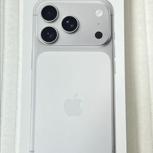 아이폰 17프로 실버 256GB 미개봉 새상품 새제품 이미지