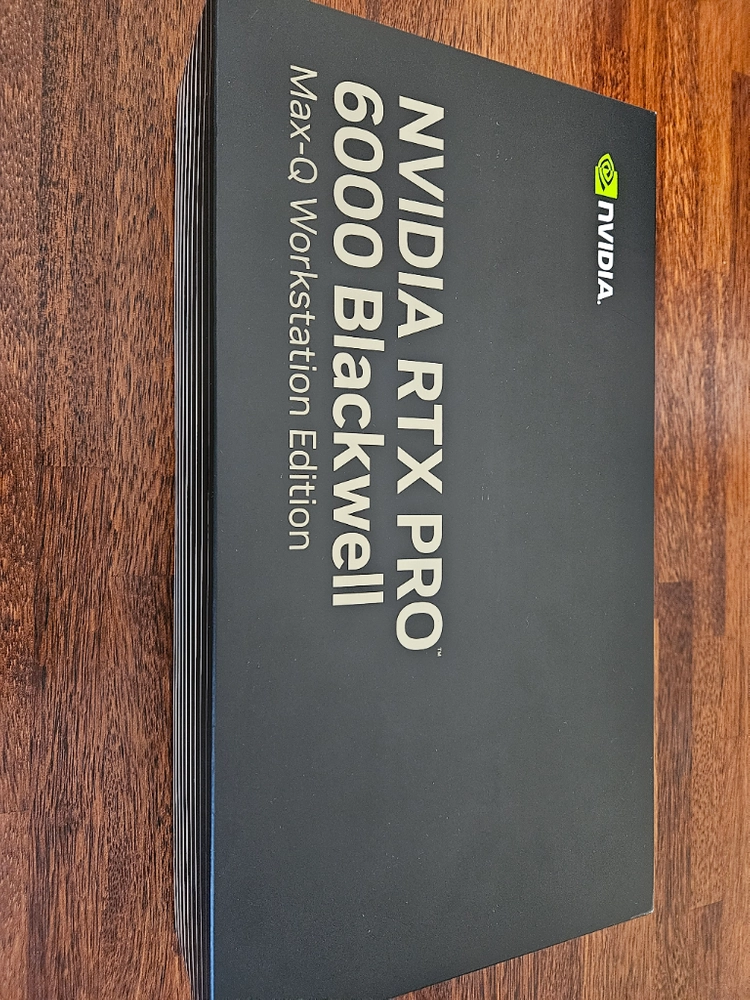 RTX PRO 6000 Blackwell workstation edition 이미지