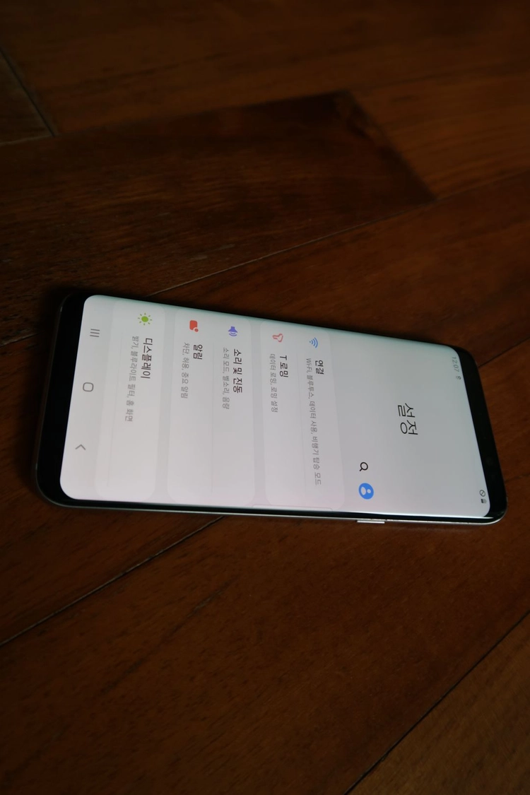 갤럭시 S8 64GB 삼성 스마트폰 이미지