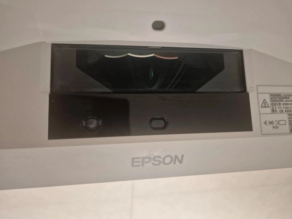 엡손 EH-LS800W 4k 빔프로젝트 팝니다 - 안심되는 중고거래