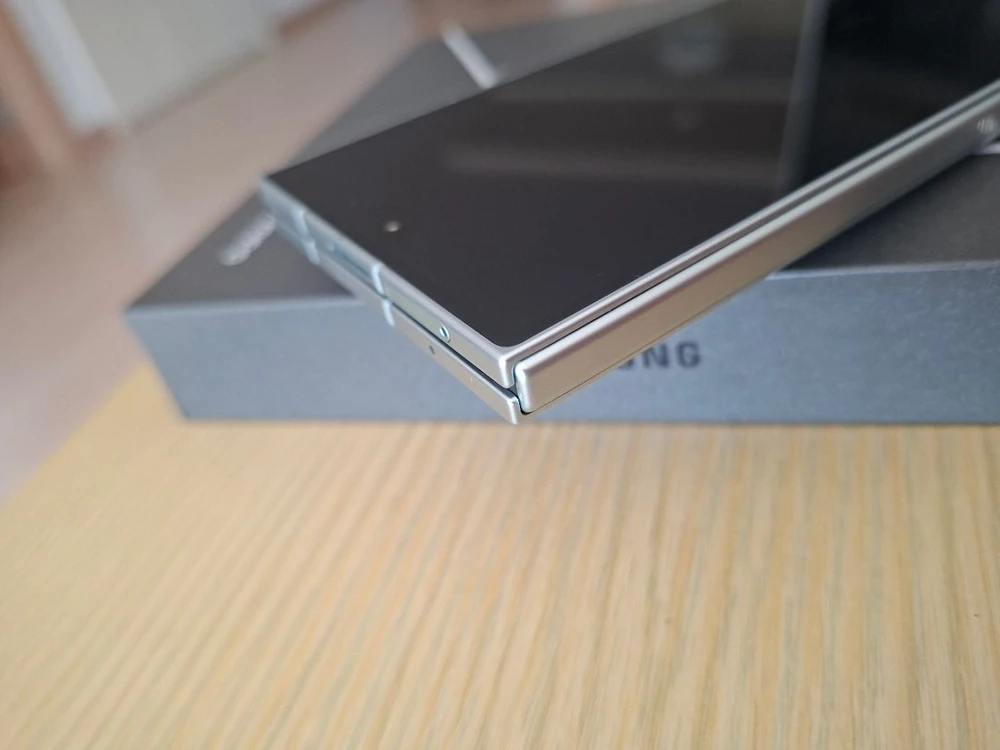 갤럭시 폴드7 512GB 민트 색상 이미지