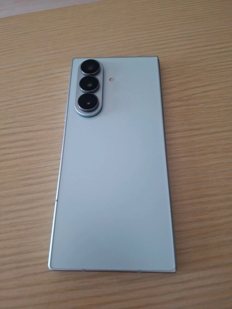 갤럭시 폴드7 512GB 민트 색상 이미지