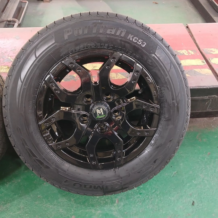 195/70R15C KC53 타이어 세트 이미지