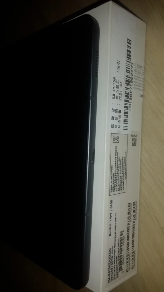 갤럭시탭S6Lite 단순 개봉 새상품 팝니다 모델명 SM-P615N 옥스포드그레이 S펜 충전기 포함 이미지