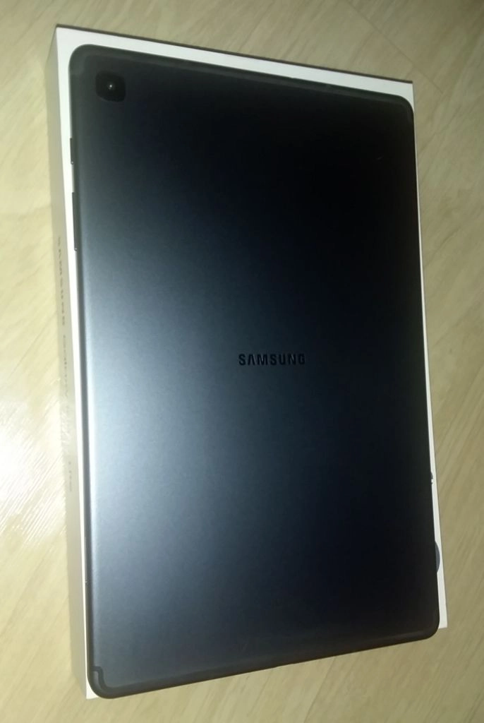 갤럭시탭S6Lite 단순 개봉 새상품 팝니다 모델명 SM-P615N 옥스포드그레이 S펜 충전기 포함 이미지