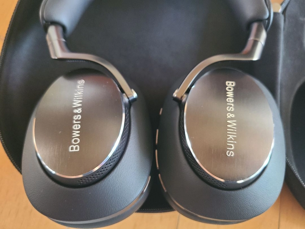 Bowers & Wilkins Px8 노이즈 캔슬링 무선 헤드폰 26. 3월 구입 바워스앤월킨스 이미지