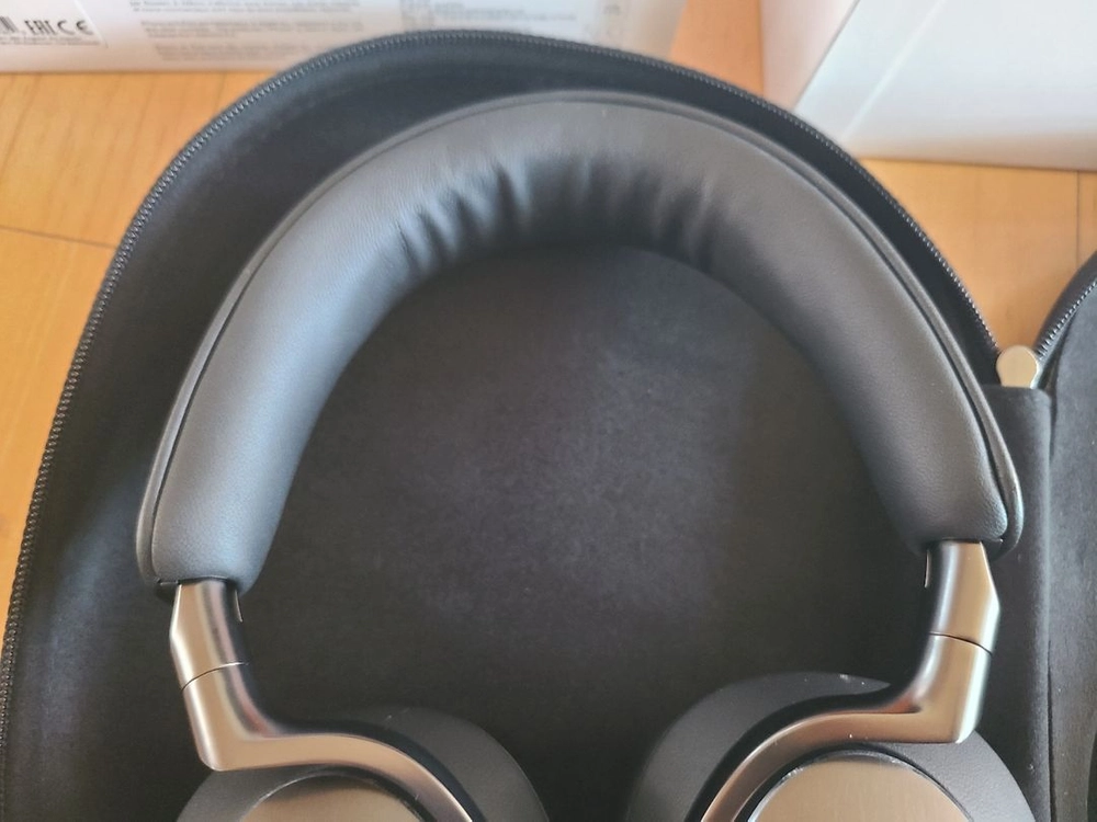 Bowers & Wilkins Px8 노이즈 캔슬링 무선 헤드폰 26. 3월 구입 바워스앤월킨스 이미지
