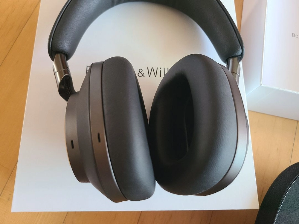Bowers & Wilkins Px8 노이즈 캔슬링 무선 헤드폰 26. 3월 구입 바워스앤월킨스 이미지