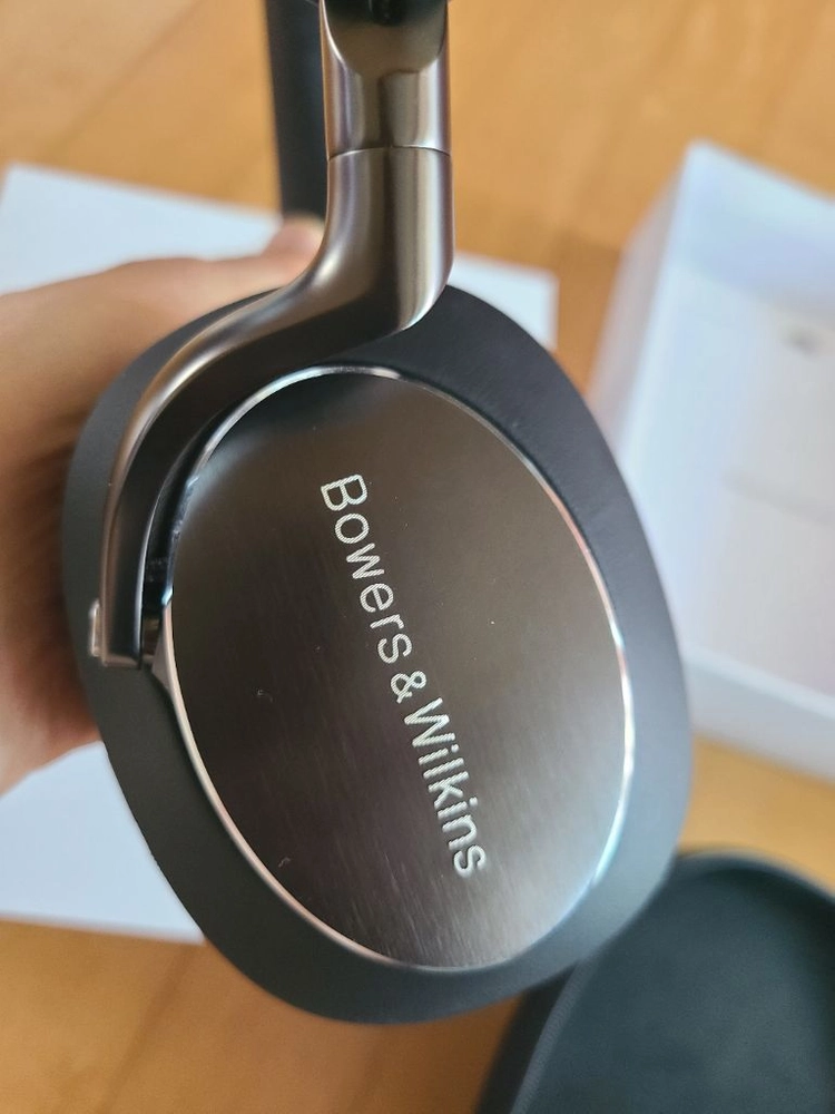 Bowers & Wilkins Px8 노이즈 캔슬링 무선 헤드폰 26. 3월 구입 바워스앤월킨스 이미지