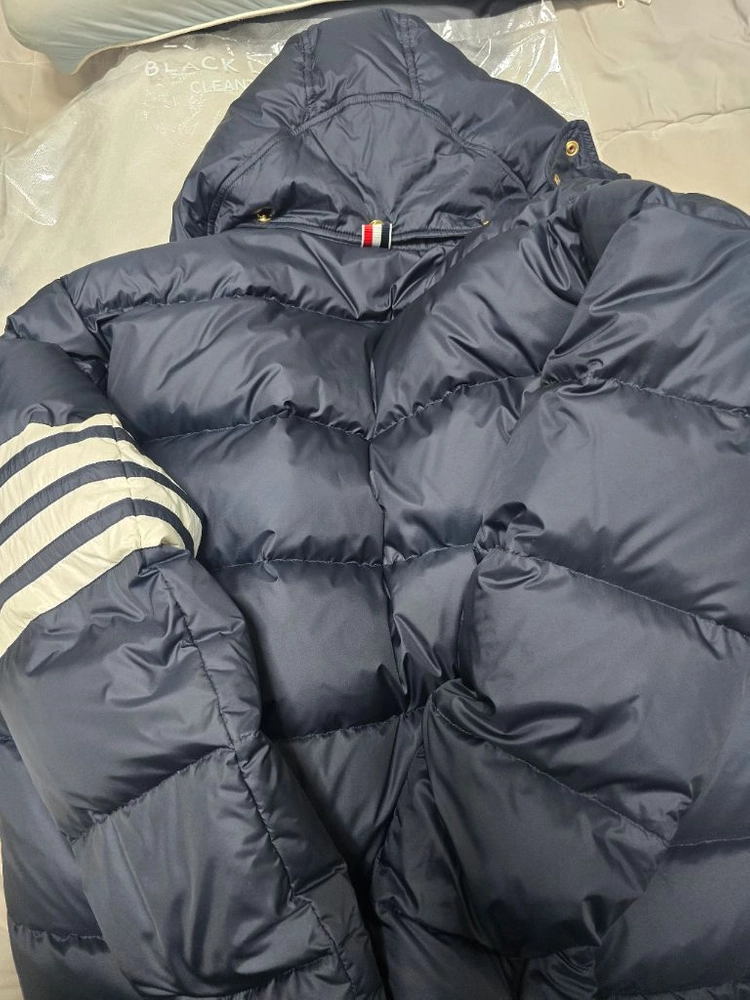 톰브라운 다운 필드 매트 나일론 사선 봄버 자켓 블랙 이미지