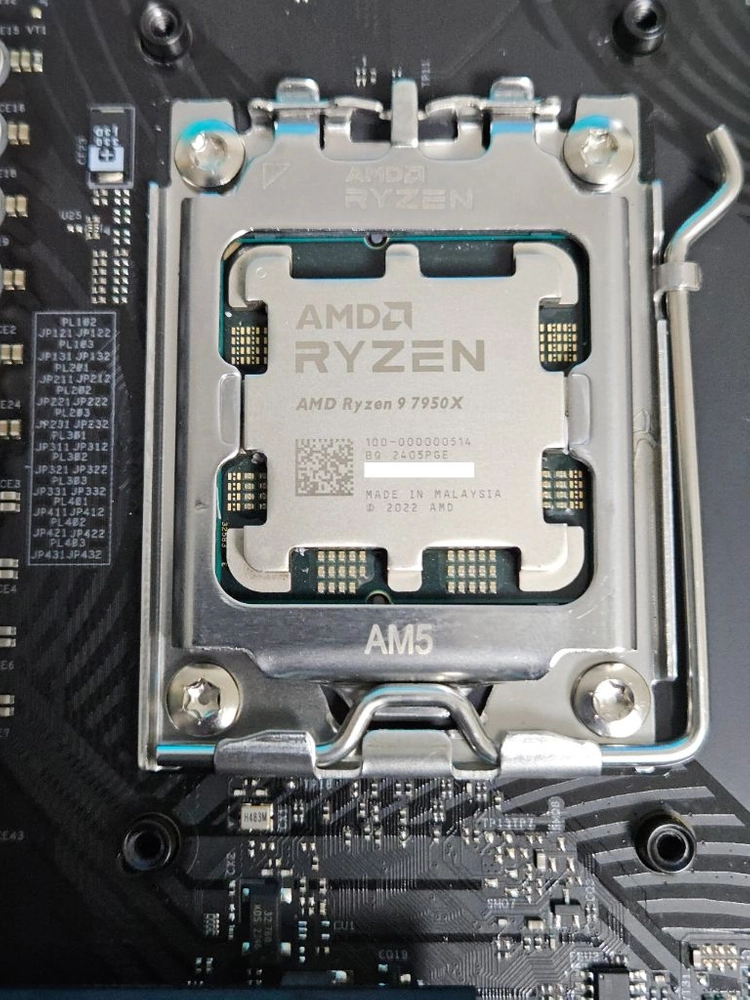 AMD 라이젠 7950X 팝니다 - 안심되는 중고거래