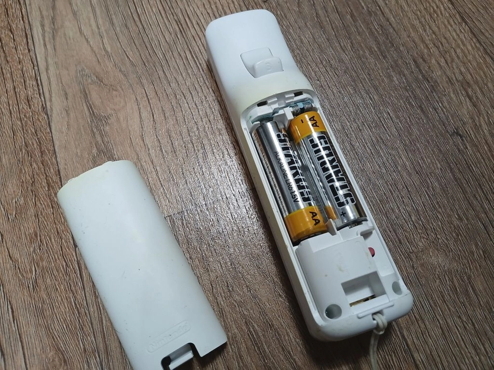 닌텐도 Wii 리모컨 젤리케이스 건전지포함 이미지