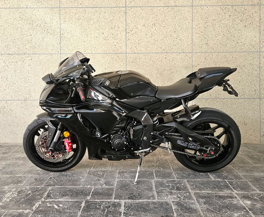 22년식 야마하 R1 풀튜닝 판매합니다 이미지