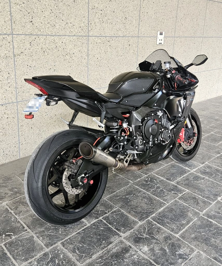 22년식 야마하 R1 풀튜닝 판매합니다 이미지