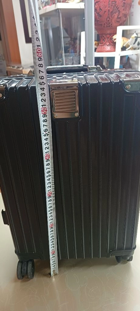[고가 브랜드/기내용] 투어리즘 20인치 캐리어 (블랙) 고급사양제품 설명:신품 구매 시 상당히 고가인 프리미엄 이미지