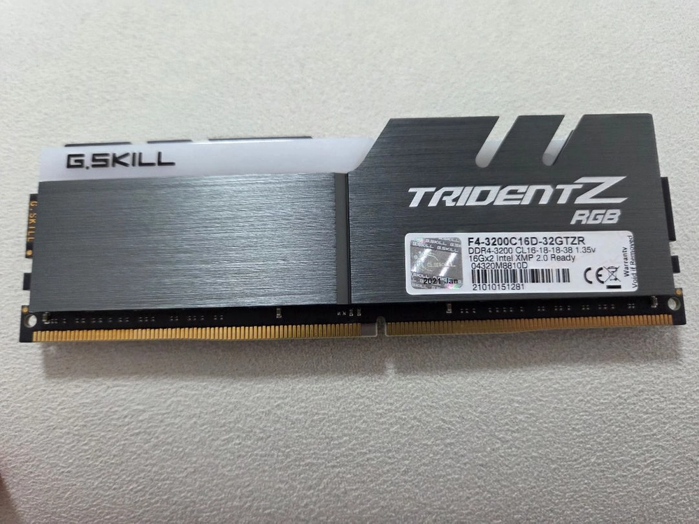 G.SKILL DDR4-3200 cl16 trident Z RGB 16g 단품1개 이미지