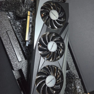 RTX 3060Ti 게이밍 그래픽카드 이미지