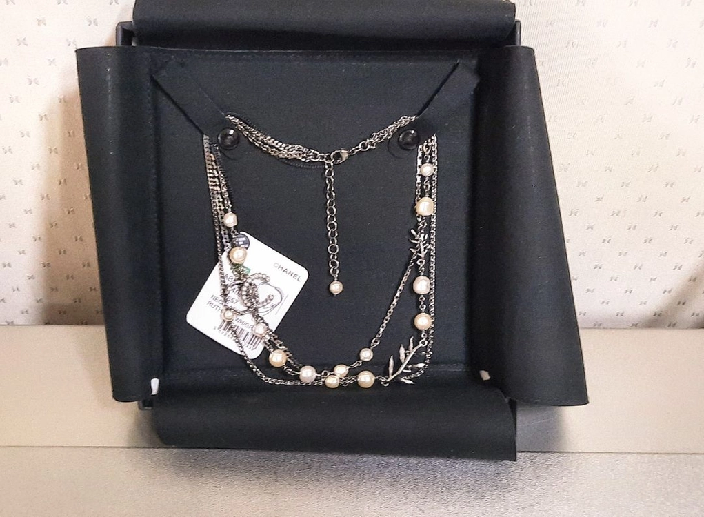 샤넬 18k CC로고 진주 넥크레이스세줄로된 각각따로 Made in France 이미지