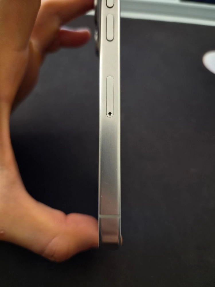 아이폰15 프로 티타늄 256GB 이미지