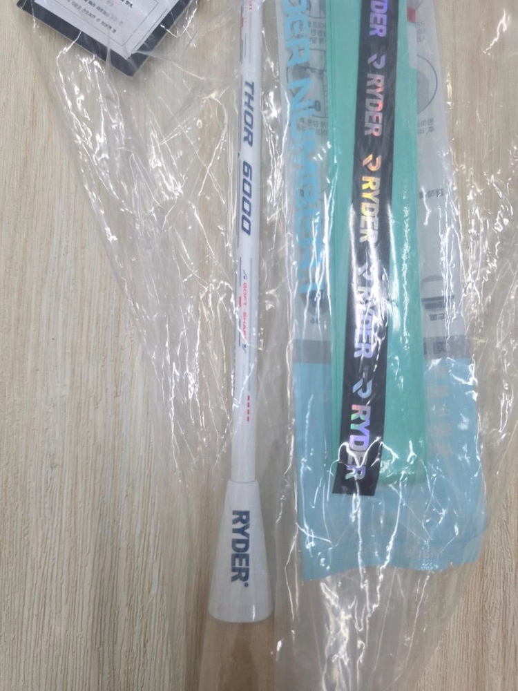 2자루일괄)라이더 4U 배드민턴 라켓 토르6000 THOR 6000 입문용으로 추천 이미지