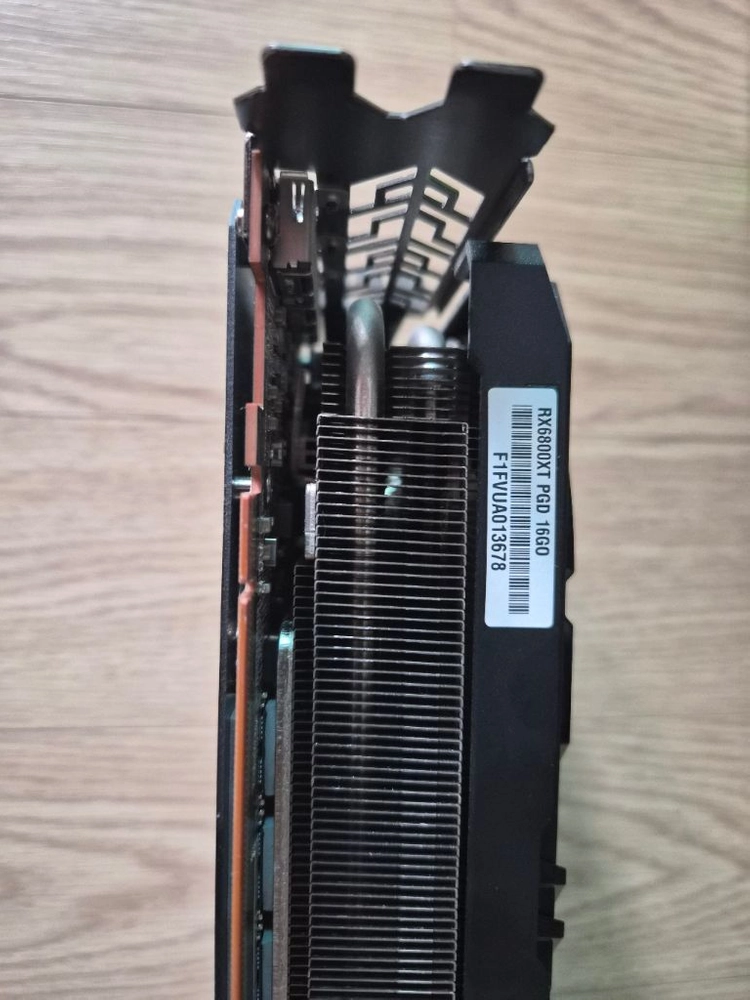 RX 6800 XT 그래픽카드 이미지
