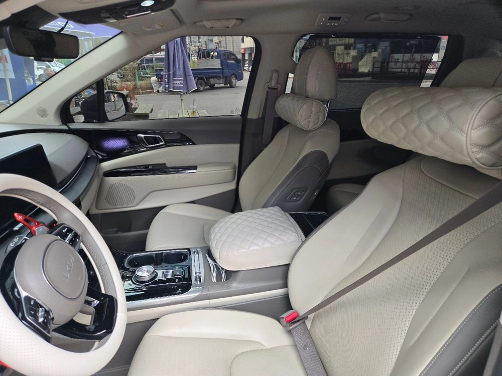 중형 SUV 4WD 프리미엄 이미지